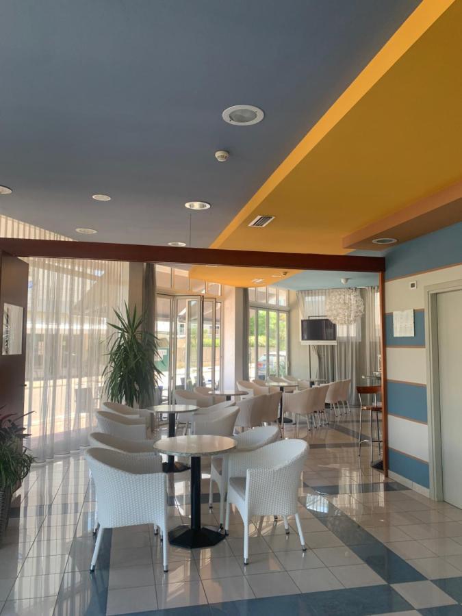 Hotel Bellevue Caorle Exterior photo